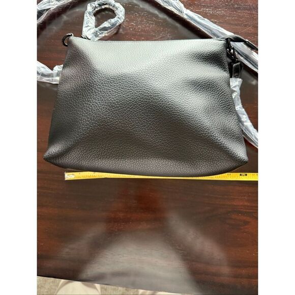 Steve Madden cross body bag wristlet black faux pebbled leather purse NEW - Picture 8 of 8